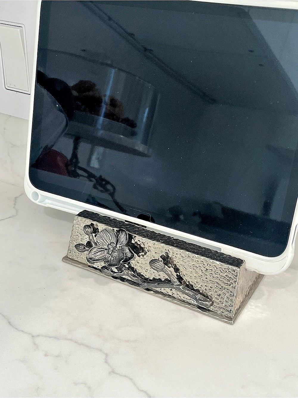 Michael Aram Black Orchid Tablet Stand Silver & Black